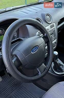 Хэтчбек Ford Fusion 2007 в 
