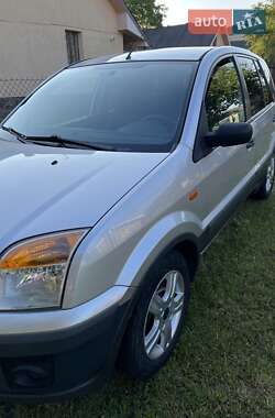 Хэтчбек Ford Fusion 2007 в 