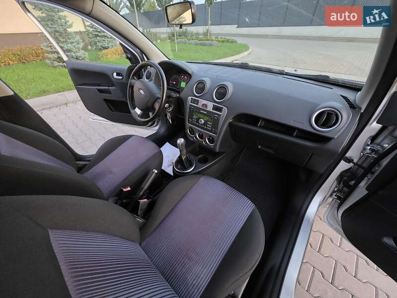 Хэтчбек Ford Fusion 2008 в Луцке