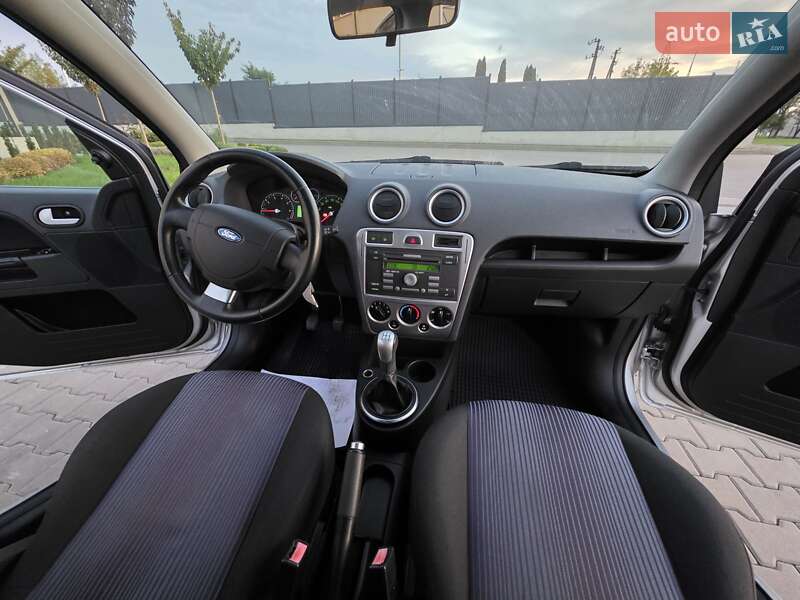 Хэтчбек Ford Fusion 2008 в Луцке