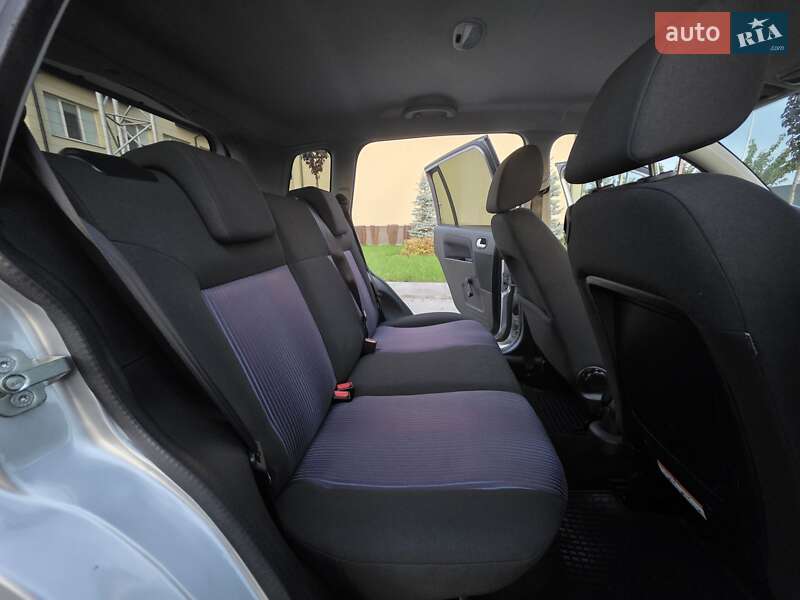 Хэтчбек Ford Fusion 2008 в Луцке
