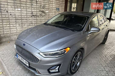 Седан Ford Fusion 2019 в Днепре