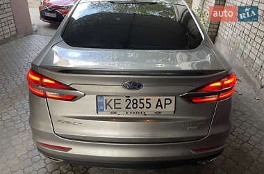 Седан Ford Fusion 2019 в 