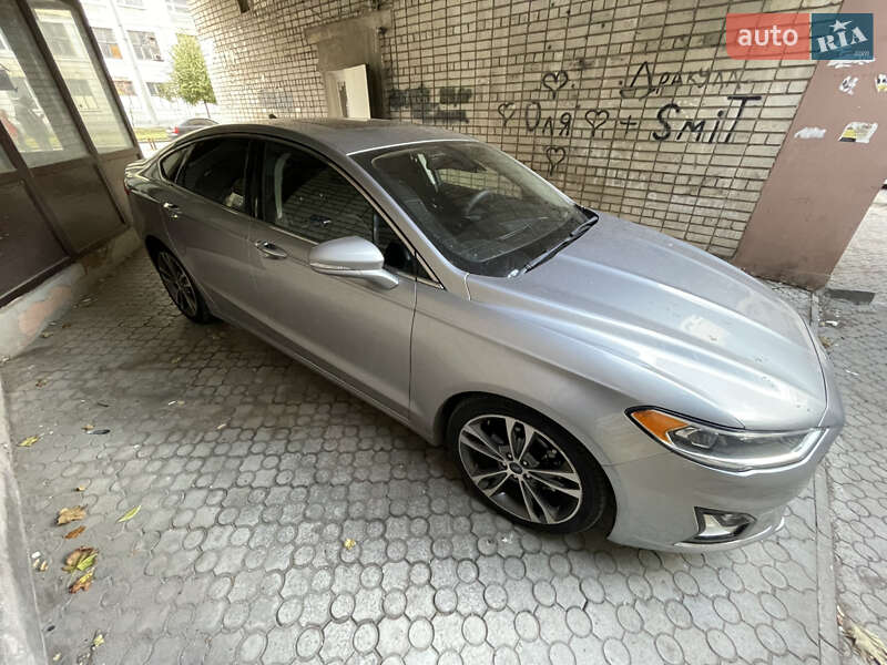 Седан Ford Fusion 2019 в Днепре