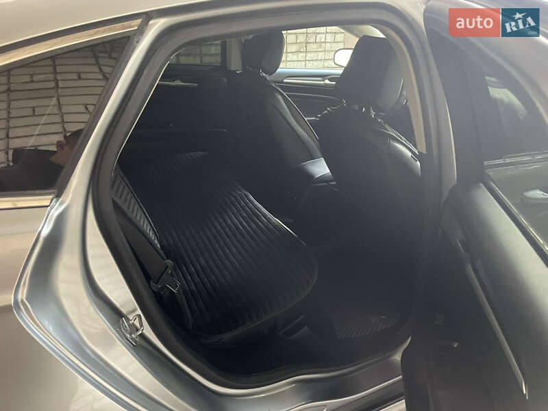 Седан Ford Fusion 2019 в Днепре