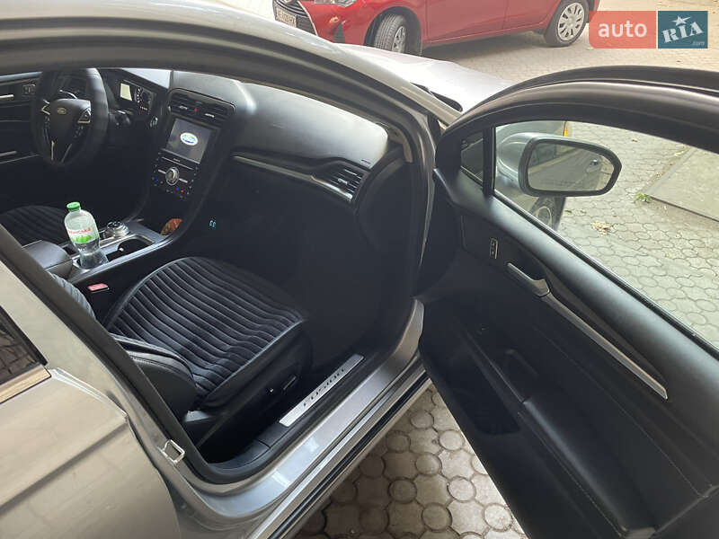 Седан Ford Fusion 2019 в Днепре