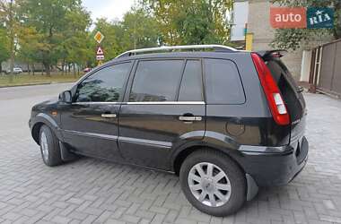 Хэтчбек Ford Fusion 2011 в 