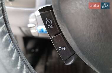 Хэтчбек Ford Fusion 2011 в 
