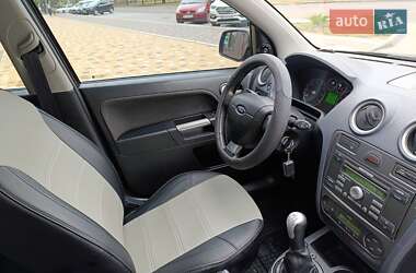 Хэтчбек Ford Fusion 2011 в 