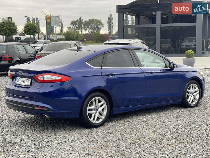 Седан Ford Fusion 2015 в Чернівцях