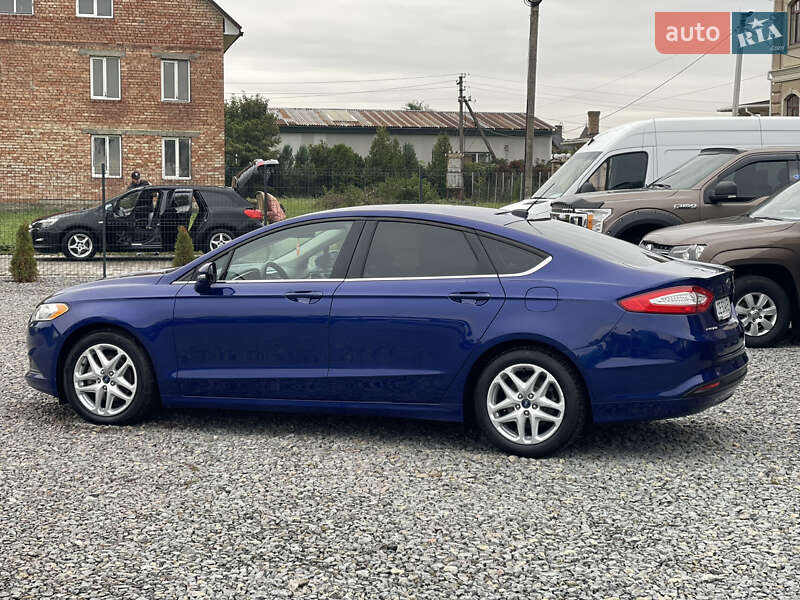 Седан Ford Fusion 2015 в Чернівцях
