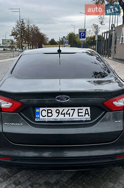 Седан Ford Fusion 2014 в 