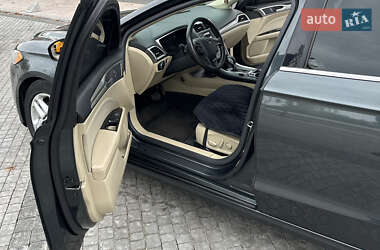 Седан Ford Fusion 2014 в 