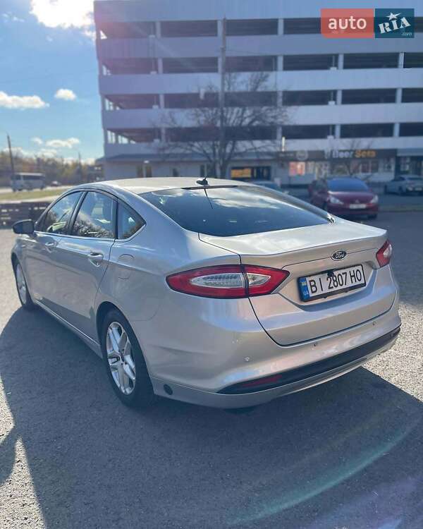 Седан Ford Fusion 2015 в Львове