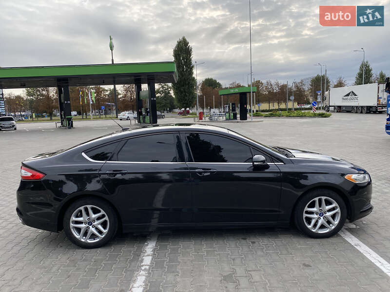 Седан Ford Fusion 2013 в Кременчуці