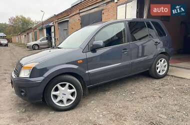 Хэтчбек Ford Fusion 2011 в 