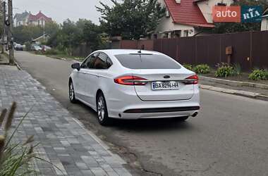 Седан Ford Fusion 2017 в 