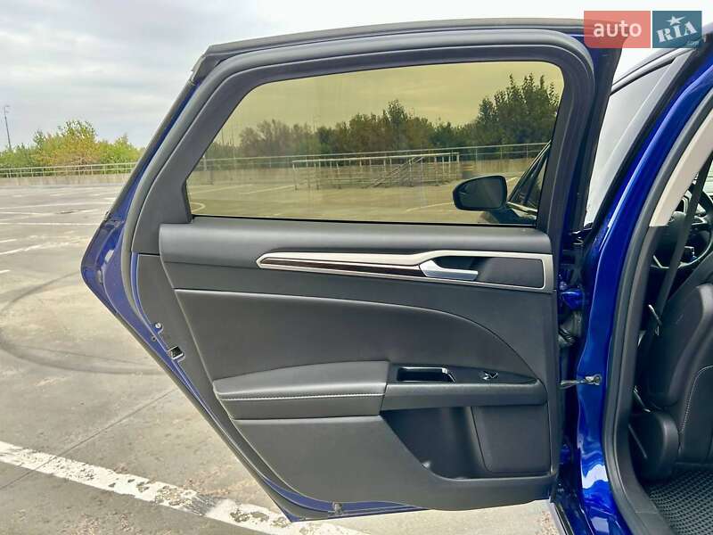 Седан Ford Fusion 2016 в Києві