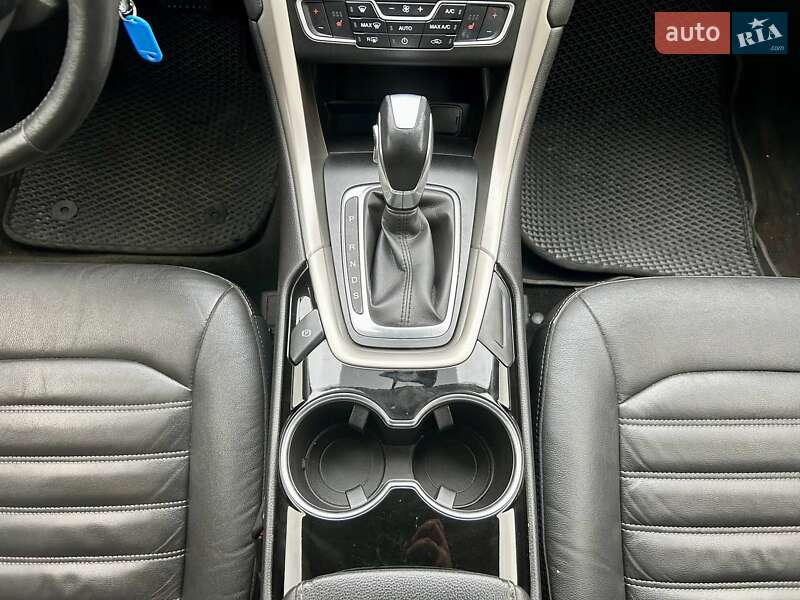 Седан Ford Fusion 2016 в Києві