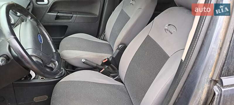 Хетчбек Ford Fusion 2008 в Долині