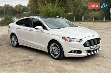 Седан Ford Fusion 2014 в 