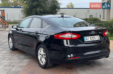 Седан Ford Fusion 2013 в 