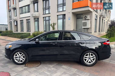 Седан Ford Fusion 2013 в 