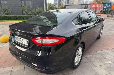 Седан Ford Fusion 2013 в 