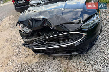 Седан Ford Fusion 2017 в Львове