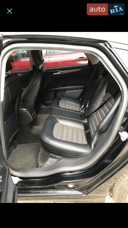 Седан Ford Fusion 2017 в Львові