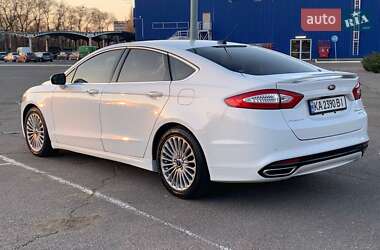 Седан Ford Fusion 2015 в  фото 7 Седан Ford Fusion 2015 в