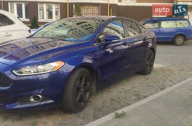 Седан Ford Fusion 2012 в 