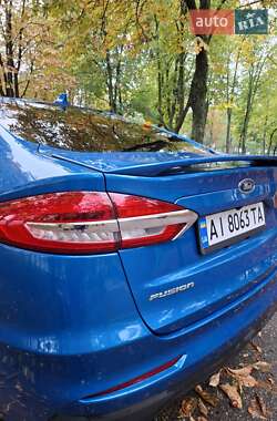 Седан Ford Fusion 2018 в 