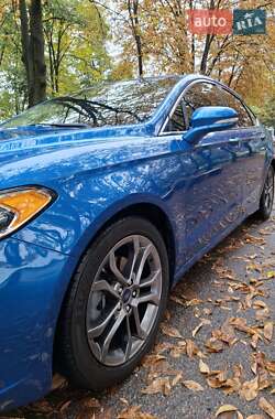 Седан Ford Fusion 2018 в 