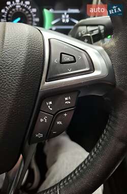 Седан Ford Fusion 2018 в 