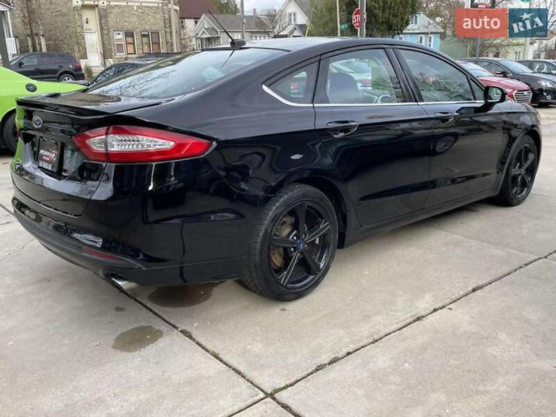 Седан Ford Fusion 2016 в Тернополі