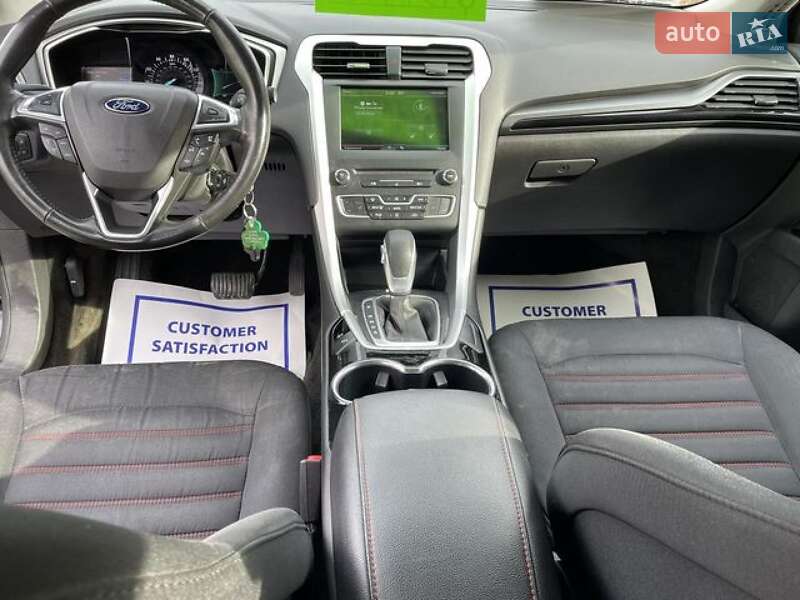 Седан Ford Fusion 2016 в Тернополі