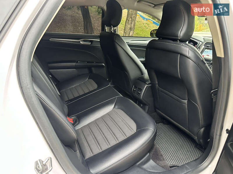 Седан Ford Fusion 2017 в Кропивницком