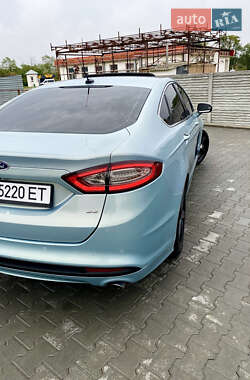 Седан Ford Fusion 2014 в 