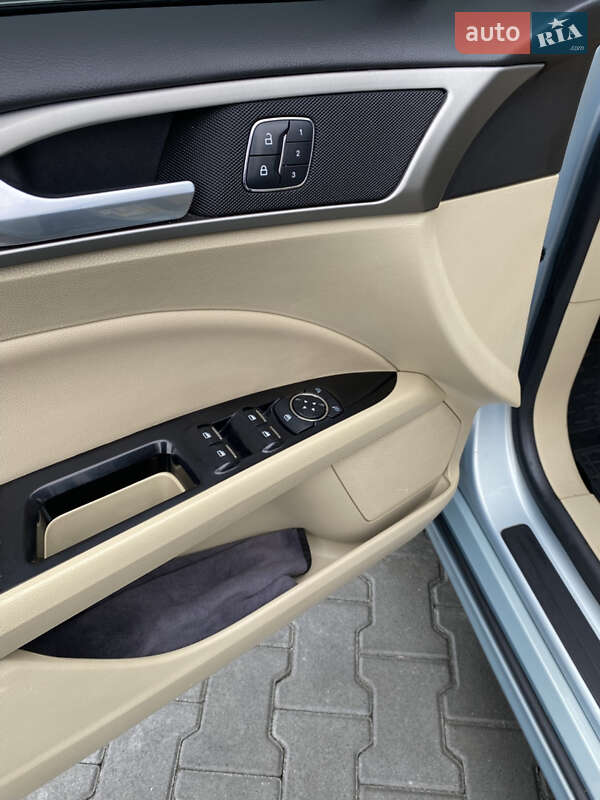 Седан Ford Fusion 2014 в Тернополі