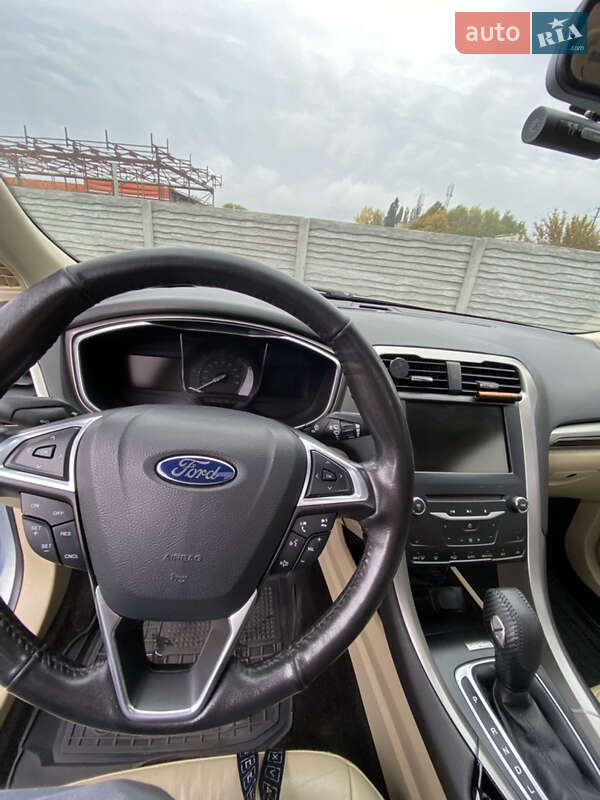 Седан Ford Fusion 2014 в Тернополі