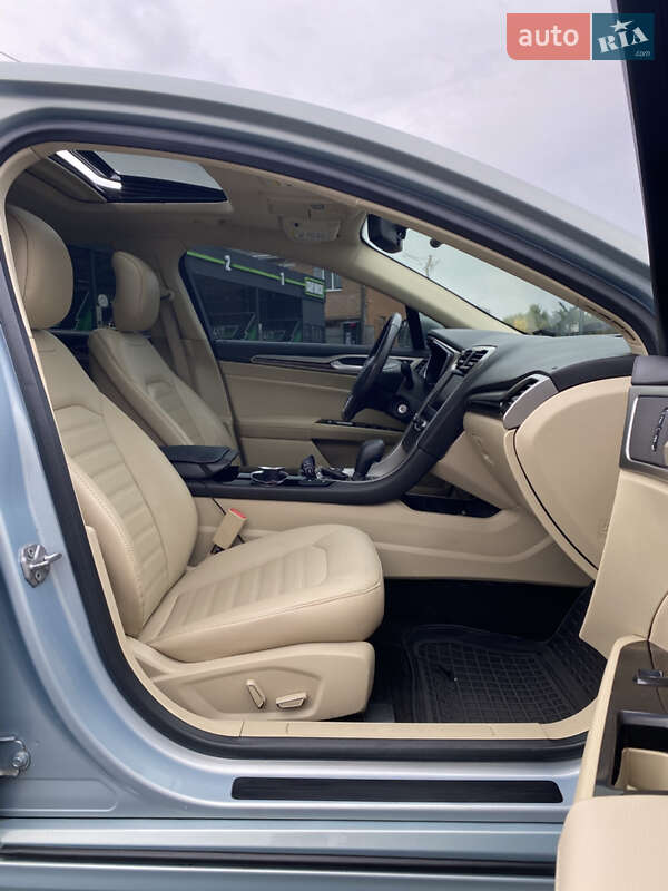 Седан Ford Fusion 2014 в Тернополі