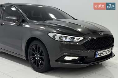 Седан Ford Fusion 2017 в 