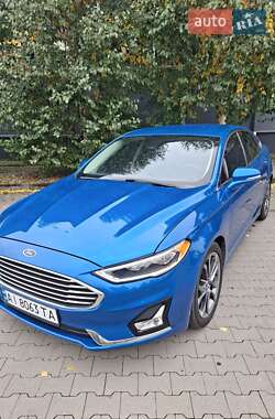 Седан Ford Fusion 2018 в 