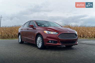 Седан Ford Fusion 2014 в Львове