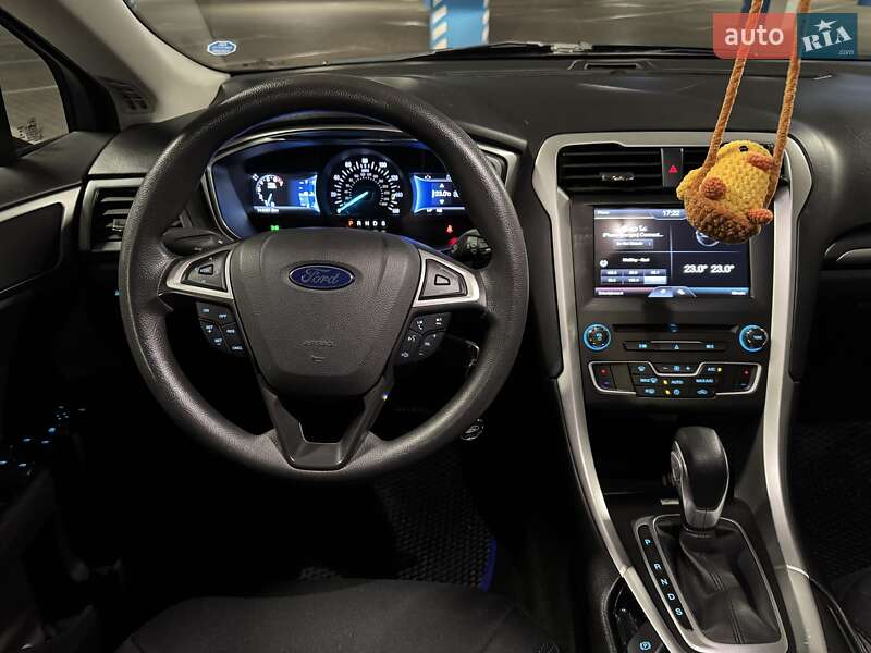 Седан Ford Fusion 2016 в Києві фото 24 Седан Ford Fusion 2016 в Києві