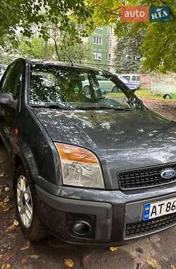 Хэтчбек Ford Fusion 2008 в 