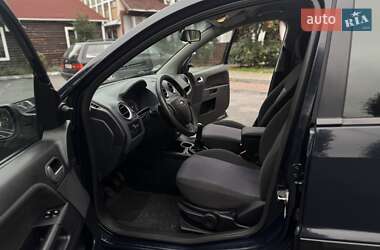 Хэтчбек Ford Fusion 2006 в 