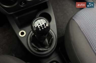 Хэтчбек Ford Fusion 2006 в 