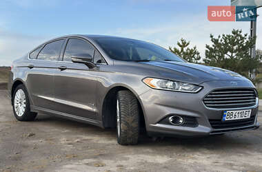 Седан Ford Fusion 2013 в 